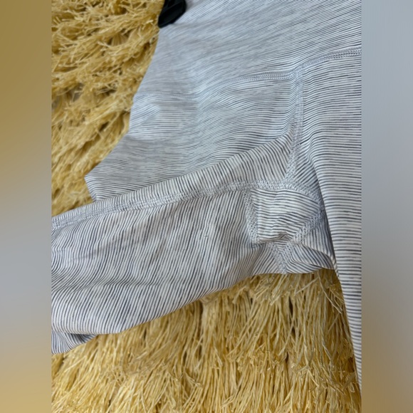 Lululemon💎Wunder Under Crop II Roll Down Mesh✨Wee Are From Space Silver Spoon✨4 - Picture 16 of 17